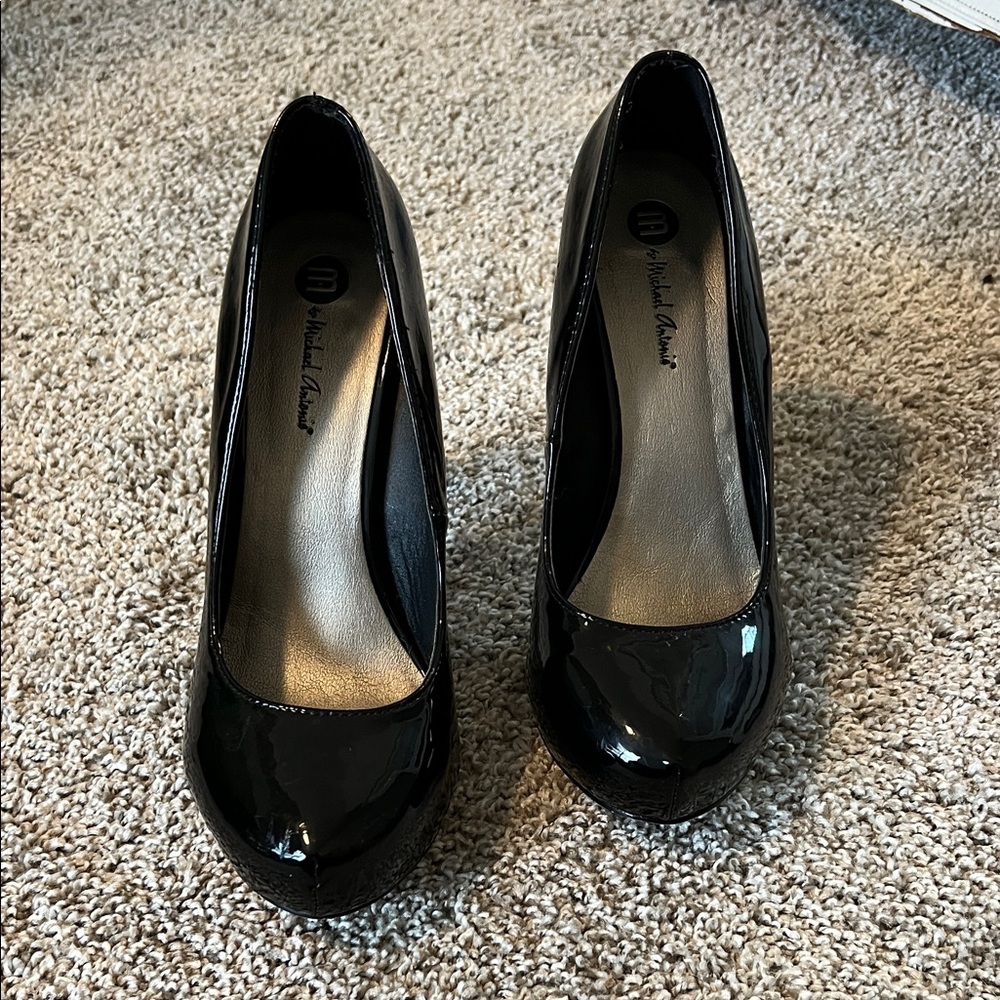 Michael Antonio Glossy Black Heels